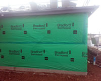 CSR Bradford ThermoSeal sisalation wall wrap installation.